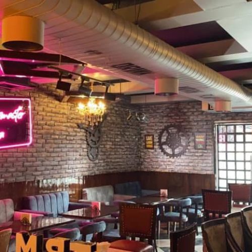 Chaos cafe Lounge & Bar (7)