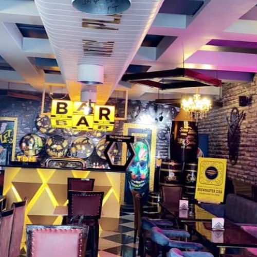 Chaos cafe Lounge & Bar (9)